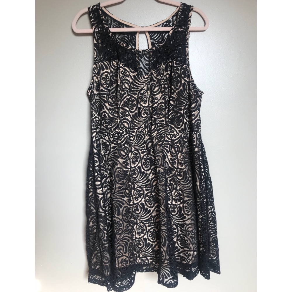 Forever 21 Black lace overlay dress